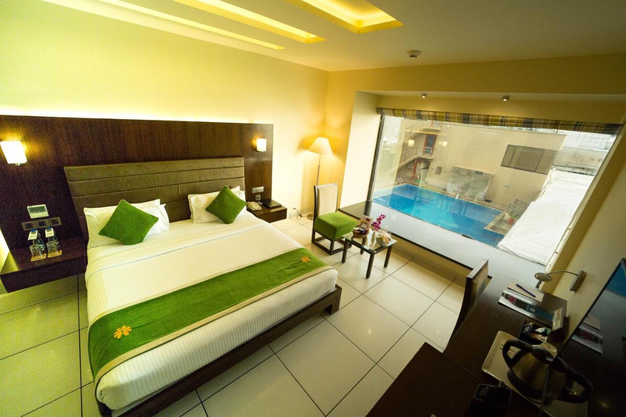 The Gold Beach Resort Daman Exterior foto