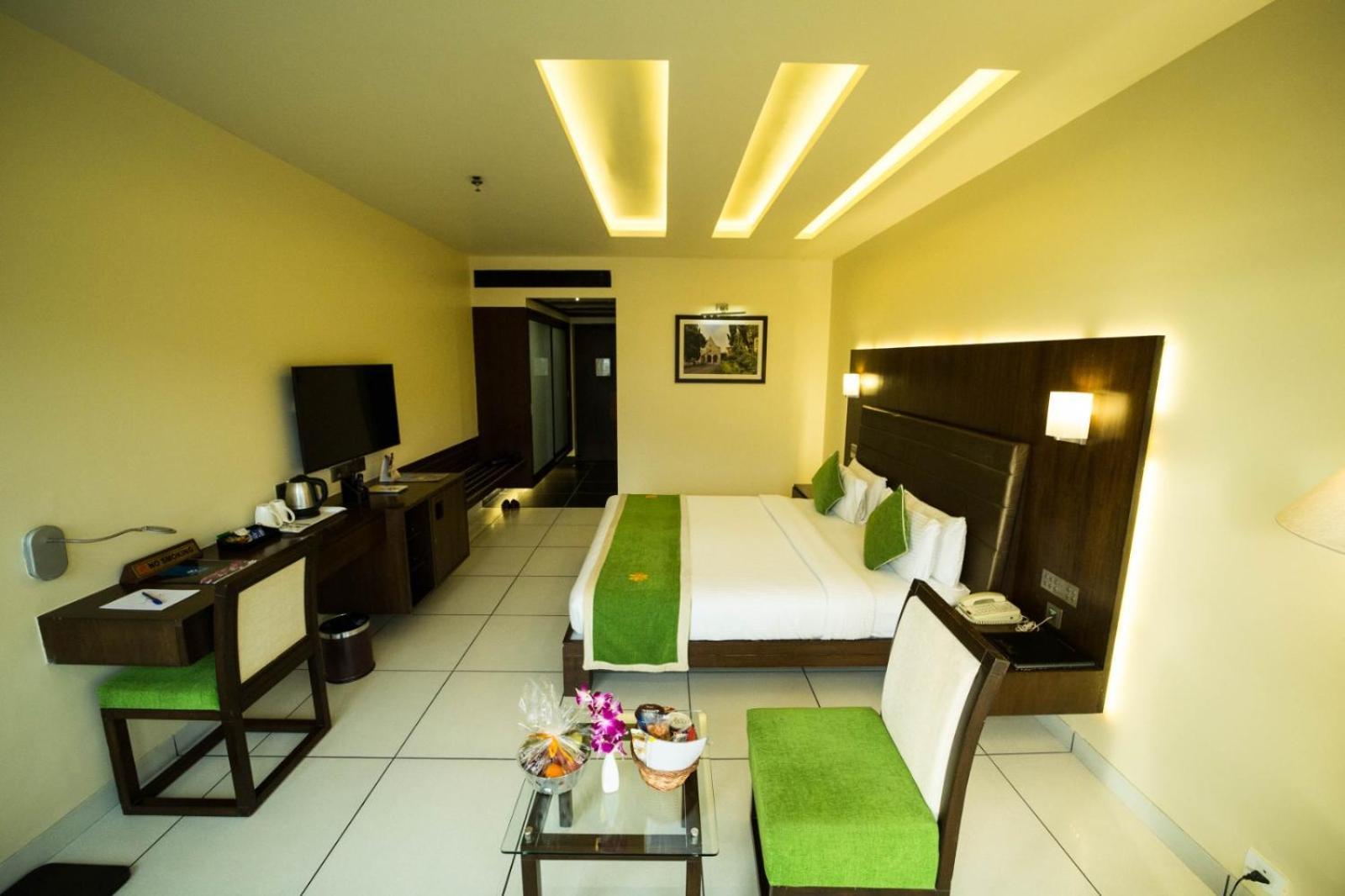 The Gold Beach Resort Daman Exterior foto