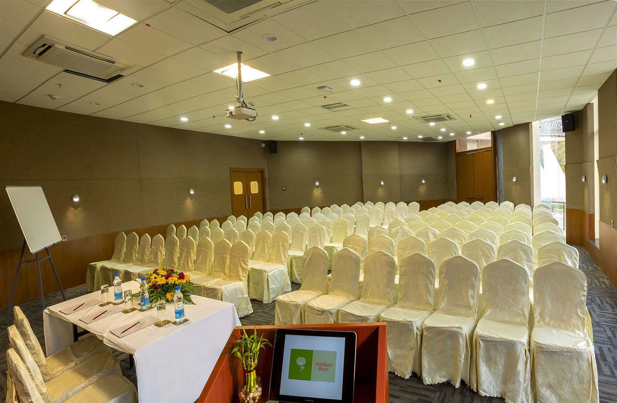 The Gold Beach Resort Daman Exterior foto