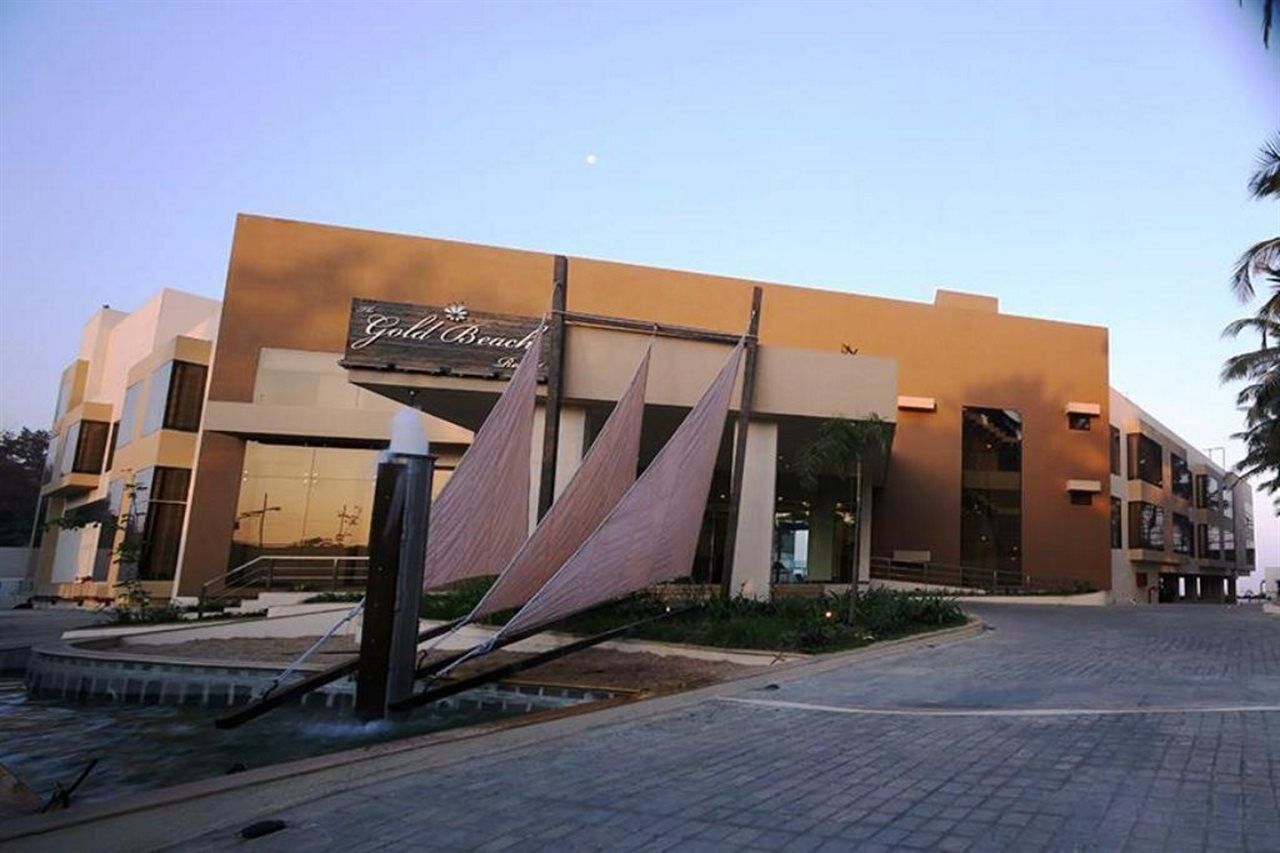 The Gold Beach Resort Daman Exterior foto