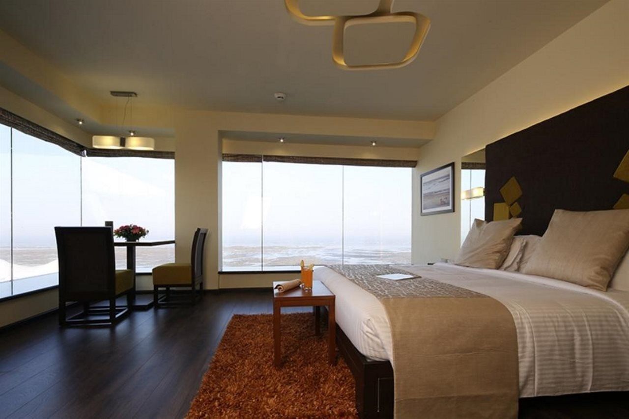 The Gold Beach Resort Daman Exterior foto