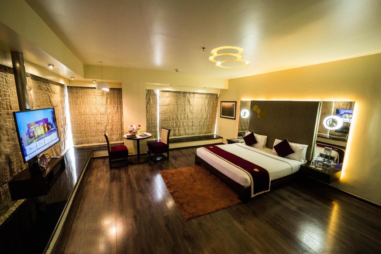 The Gold Beach Resort Daman Exterior foto