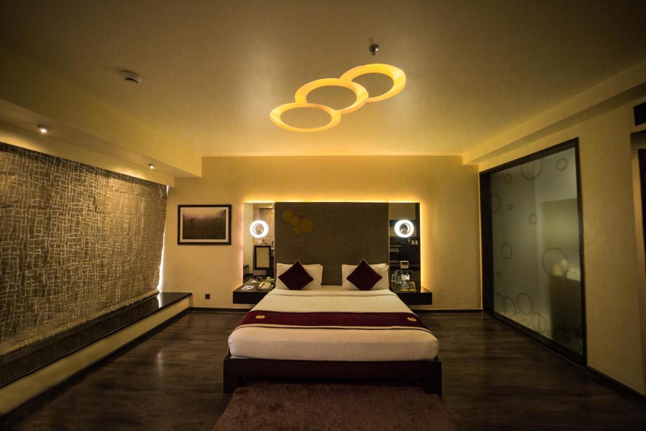The Gold Beach Resort Daman Exterior foto