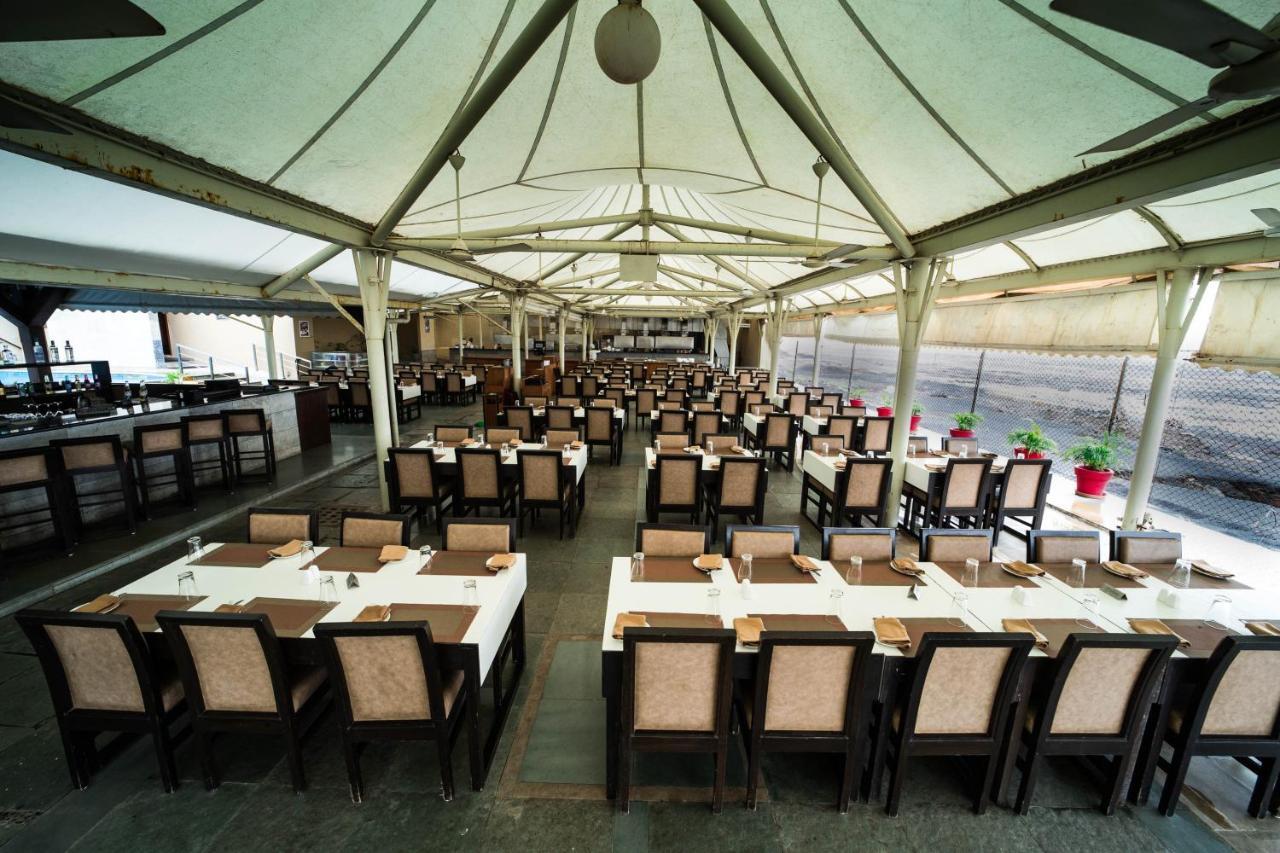 The Gold Beach Resort Daman Exterior foto