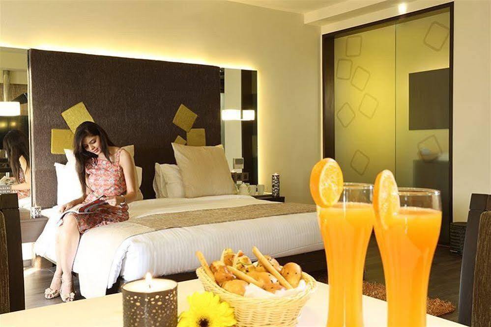The Gold Beach Resort Daman Exterior foto